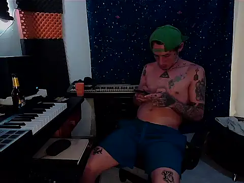 Snapshot of patrik_tattoo_ chatting on February 16, 2025, 11:05 pm patrik tattoo online show from February 16, 2025, 11:05 pm