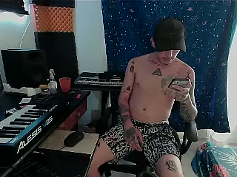 Snapshot of patrik_tattoo_ chatting on March 7, 2025, 6:11 pm patrik tattoo online show from March 7, 2025, 6:11 pm