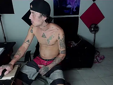 Snapshot of patrik_tattoo_ chatting on October 12, 2025, 9:14 pm patrik tattoo online show from October 12, 2025, 9:14 pm