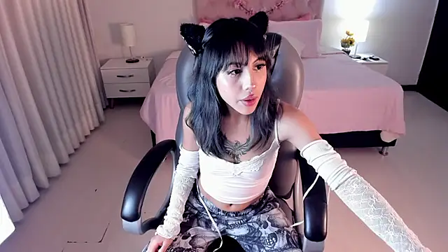 Kitty Pam online show from February 18, 2025, 3:10 am