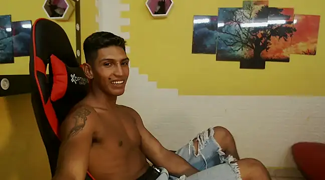 mau elixxx online show from December 11, 2024, 4:39 am