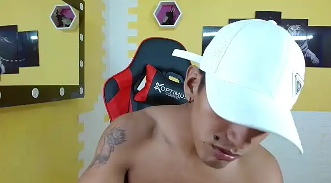 mau elixxx online show from January 18, 2025, 3:09 am