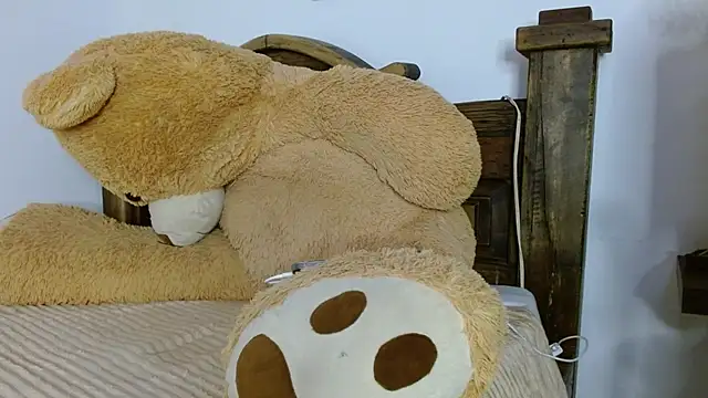 Snapshot of hares_mds chatting on January 8, 2025, 4:11 pm hares mds online show from January 8, 2025, 4:11 pm