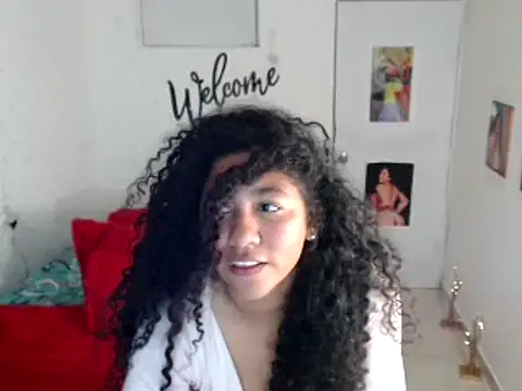 Snapshot of bellacrespalatina chatting on December 5, 2024, 12:08 am bellacrespalatina online show from December 5, 2024, 12:08 am