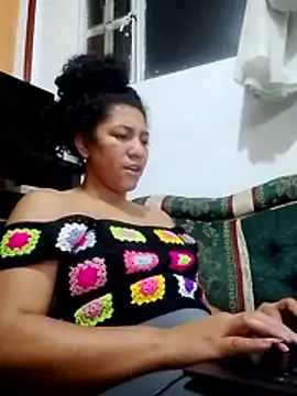 bellacrespalatina online show from November 15, 2025, 12:08 am