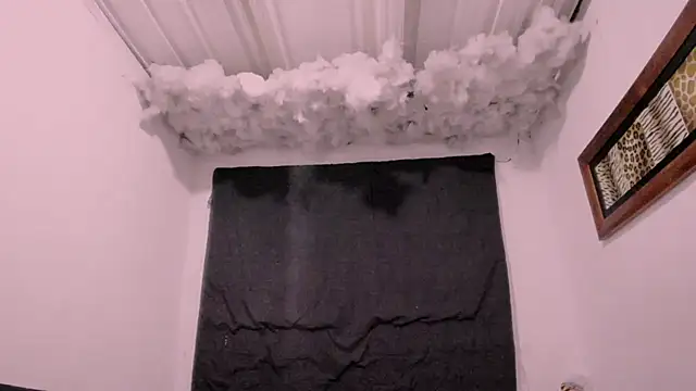 Lauu G online show from November 6, 2025, 10:16 am