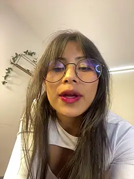 Jade Zephyra online show from February 5, 2026, 8:24 pm