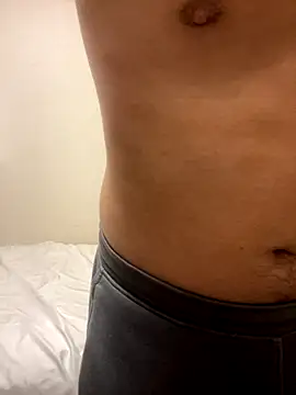 YU-KI00 online show from December 2, 2025, 12:32 pm