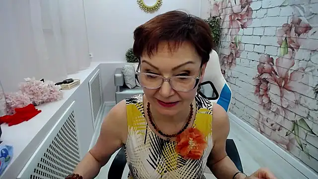 Snapshot of Cutie_Asya chatting on March 4, 2025, 11:29 am Cutie Asya online show from March 4, 2025, 11:29 am