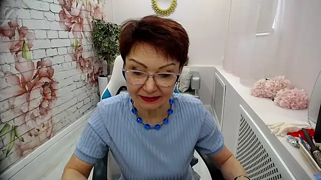 Snapshot of Cutie_Asya chatting on March 10, 2025, 7:32 am Cutie Asya online show from March 10, 2025, 7:32 am