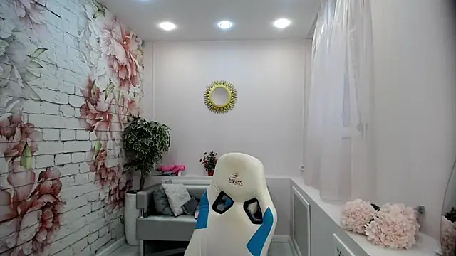 Snapshot of Cutie_Asya chatting on October 1, 2025, 4:29 am Cutie Asya online show from October 1, 2025, 4:29 am