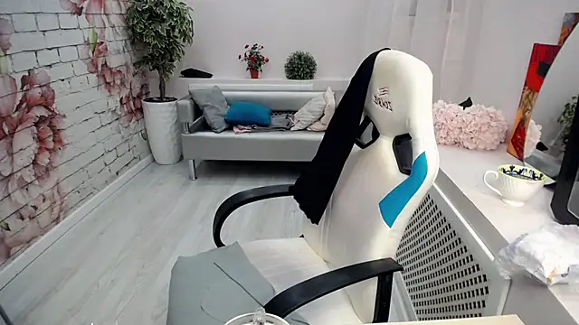 Snapshot of Cutie_Asya chatting on December 4, 2025, 4:33 am Cutie Asya online show from December 4, 2025, 4:33 am