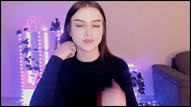 Melanie N online show from December 11, 2024, 11:19 am