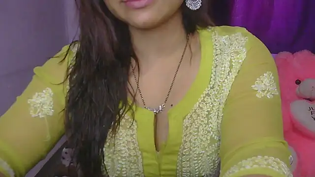 cutie-taara online show from March 26, 2026, 3:56 am