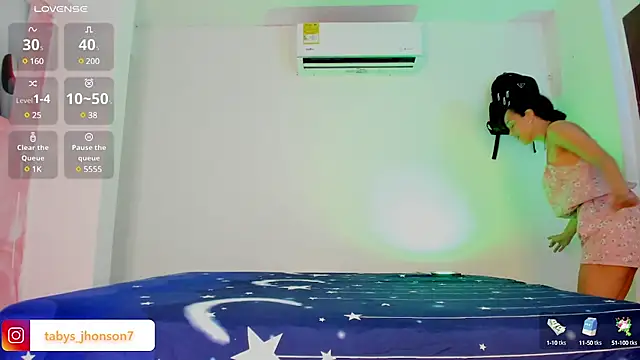 TabyJhonson online show from January 31, 2025, 12:40 pm