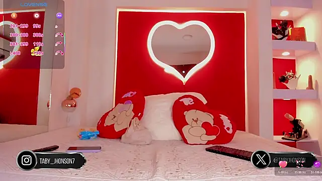 TabyJhonson online show from October 17, 2025, 2:19 pm