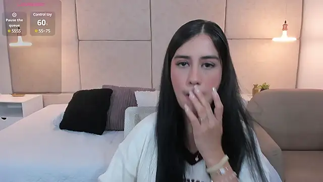 Amiirra  online show from January 2, 2025, 8:24 pm