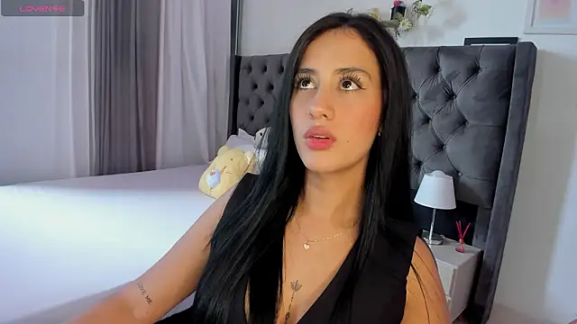 Amiirra  online show from February 18, 2026, 4:58 pm