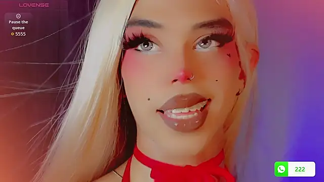 DanniLee  online show from December 18, 2025, 9:10 pm