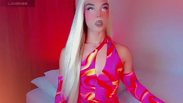 DanniLee  online show from March 10, 2026, 7:08 pm