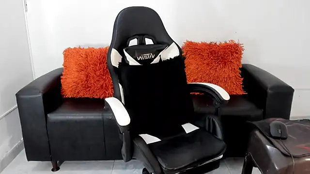 JuanDiegoKing online show from March 12, 2025, 10:39 pm