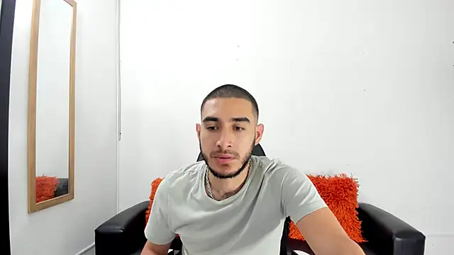 JuanDiegoKing online show from March 13, 2025, 7:28 pm