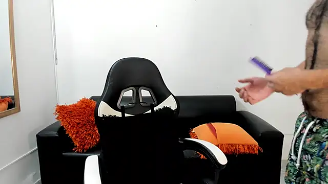 JuanDiegoKing online show from March 21, 2025, 3:33 am