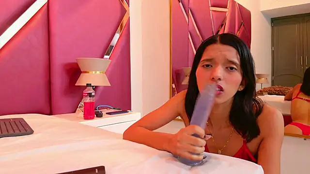 Snapshot of RebecaRelish chatting on December 19, 2024, 6:56 am RebecaRelish online show from December 19, 2024, 6:56 am