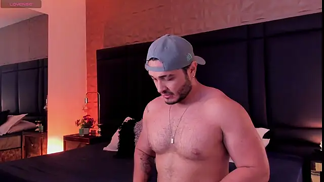 JossAckland online show from September 26, 2025, 8:24 pm