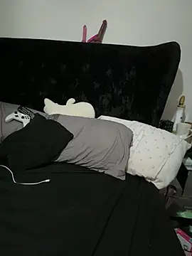 Snapshot of curvybabesx1 chatting on December 12, 2024, 7:08 am curvybabesx1 online show from December 12, 2024, 7:08 am