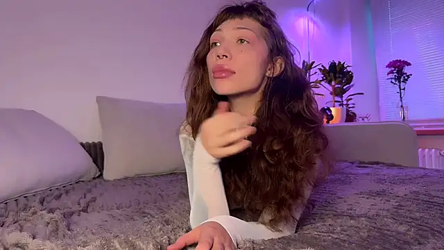 PaulaPratt online show from November 22, 2025, 6:12 am