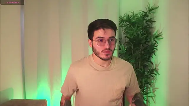 Tony Wylie online show from April 13, 2026, 2:44 pm