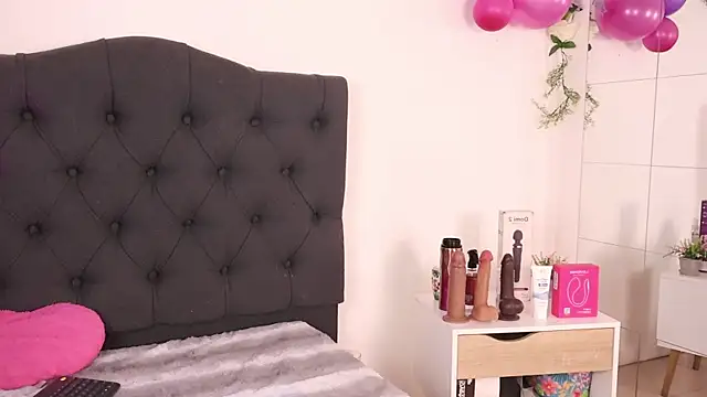 justnala  online show from September 17, 2025, 1:13 pm