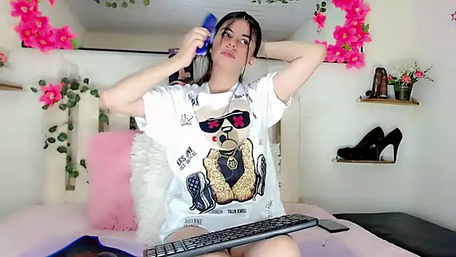 Madisson Ivanova online show from January 16, 2025, 5:00 am