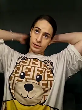 perla97 online show from January 18, 2026, 2:21 pm