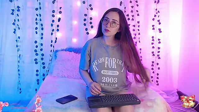 Snapshot of centaurigirl chatting on December 29, 2024, 10:03 pm centaurigirl online show from December 29, 2024, 10:03 pm