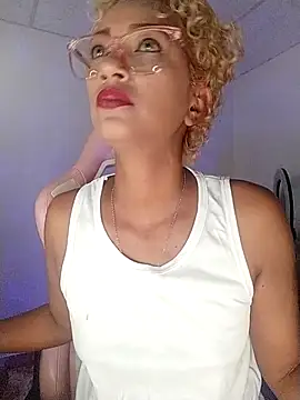 Amaliu  online show from November 18, 2025, 2:43 pm