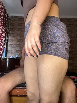 STEP SISTER1 online show from October 31, 2025, 9:21 am