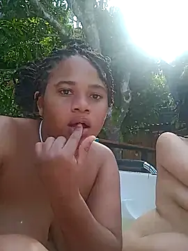 DANIELA MICHEL online show from December 17, 2024, 1:49 pm