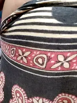 BERRY 00 online show from October 4, 2025, 10:02 am