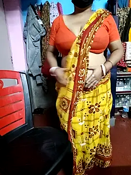 BERRY 00 online show from November 7, 2025, 6:08 pm