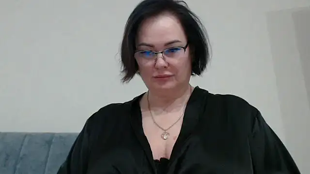 Nora Star online show from October 2, 2025, 6:48 pm