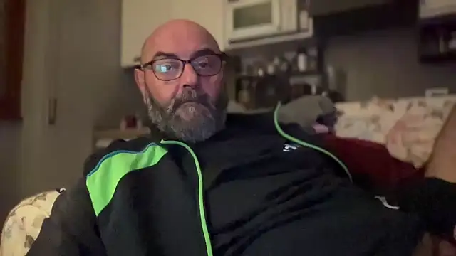 MM7026 online show from April 3, 2026, 8:51 pm