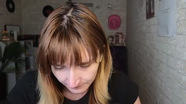 Nika Kitten online show from April 20, 2026, 11:35 am