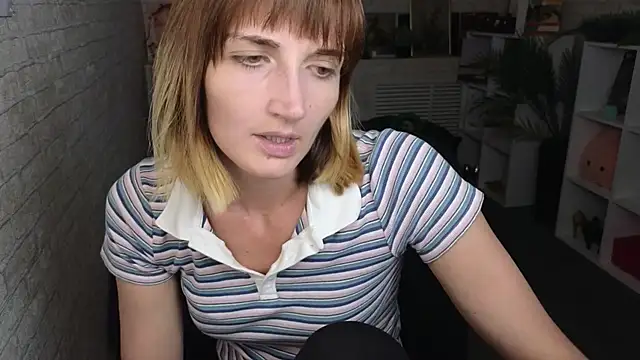 Nika Kitten online show from June 9, 2026, 7:09 am