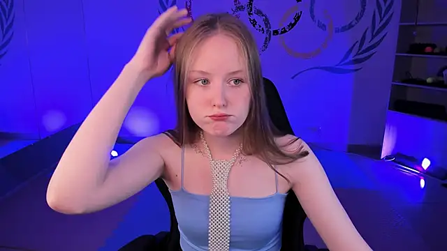 Snapshot of VivienLeeigh chatting on December 7, 2024, 9:06 am VivienLeeigh online show from December 7, 2024, 9:06 am