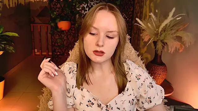 VivienLeeigh online show from May 23, 2026, 5:01 am