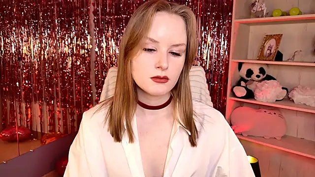 VivienLeeigh online show from June 1, 2026, 5:09 am