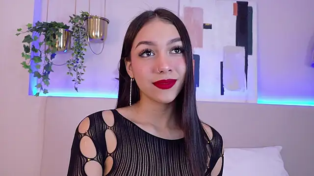 MiaOconner online show from December 20, 2024, 1:22 pm