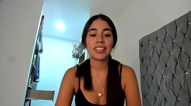 AriaMontgomery online show from December 20, 2024, 11:26 pm